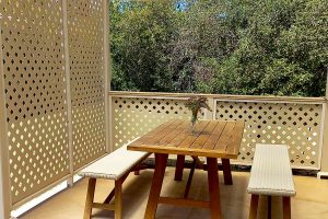 Elderton Guest House outdoor table